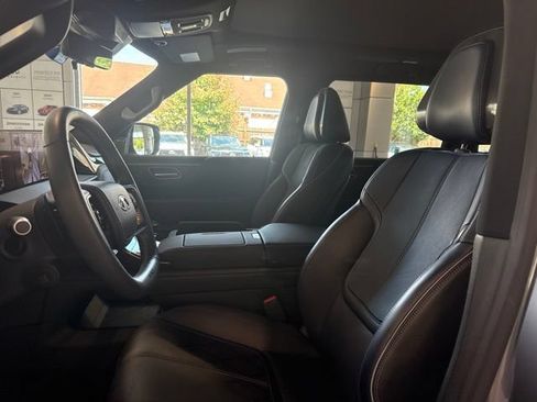 Certified 2026 INFINITI QX80 4WD w/ Sport Exterior Package image 5