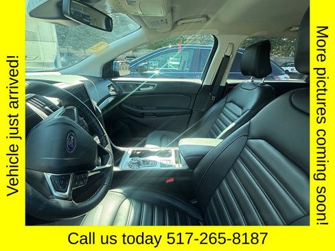 Used 2023 Ford Edge SEL w/ Convenience Package AWD/4WD image 3