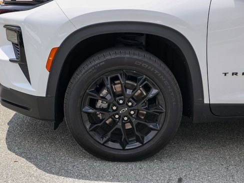 Used 2025 Chevrolet Traverse LT w/ Midnight/Sport Edition FWD image 10
