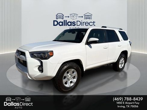 Used 2021 Toyota 4Runner SR5 image 2
