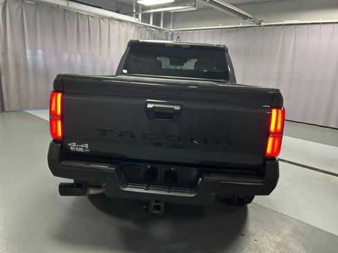 Used 2025 Toyota Tacoma SR AWD/4WD image 6