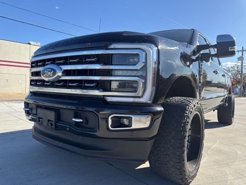 Used 2024 Ford F250 Platinum image 28