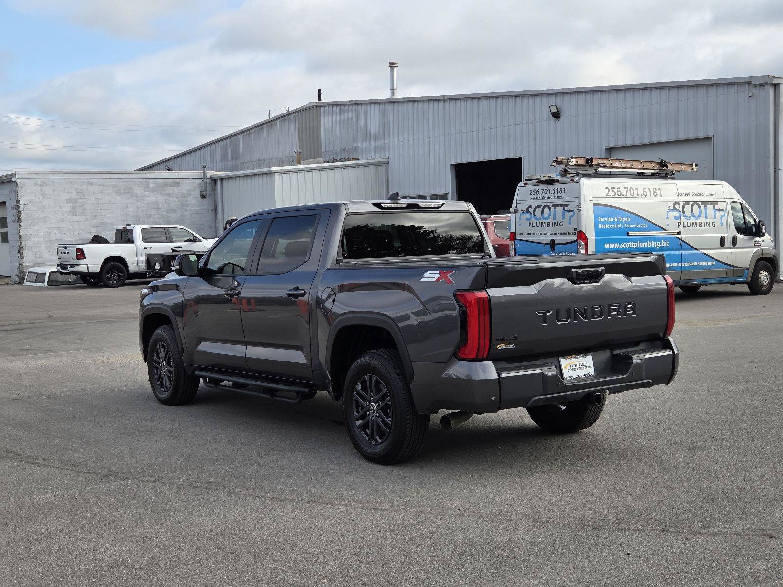 Used 2024 Toyota Tundra SR5 w/ SR5 Convenience Package AWD/4WD image 5