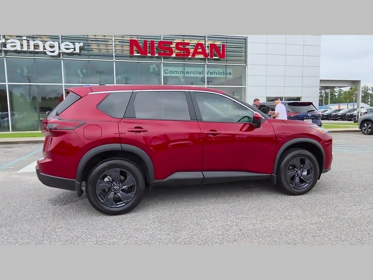 Used 2026 Nissan Rogue SV FWD image 35