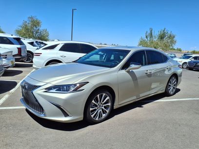 Used 2021 Lexus ES 300h w/ Premium Package