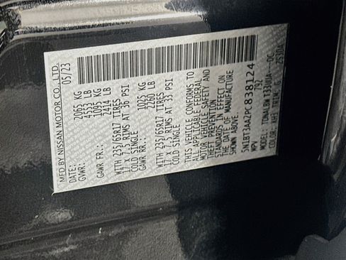 Used 2023 Nissan Rogue S FWD image 12