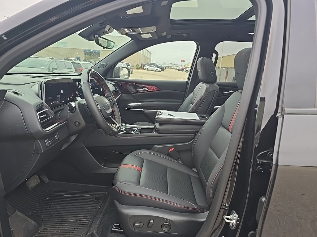 Used 2026 Chevrolet Traverse RS AWD/4WD image 9