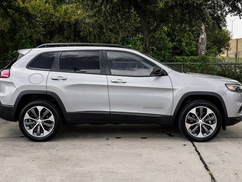 Used 2022 Jeep Cherokee Limited w/ Elite Package image 15