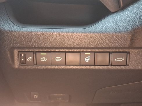 Used 2023 Toyota RAV4 XLE AWD/4WD image 24