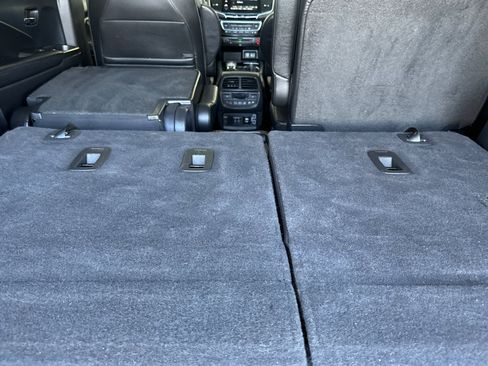 Used 2022 Honda Pilot Touring image 18