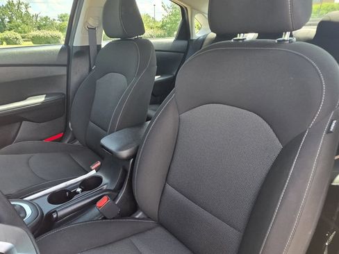 Used 2024 Kia Forte LXS FWD image 24