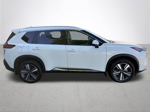 Certified 2022 Nissan Rogue Platinum w/ Head-Up Display Package image 7