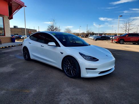 Used 2018 Tesla Model 3 Long Range image 3