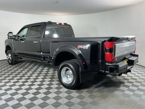 Used 2023 Ford F350 Platinum AWD/4WD image 6