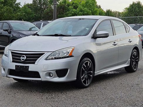 Used 2014 Nissan Sentra SR w/ Premium Package FWD image 10