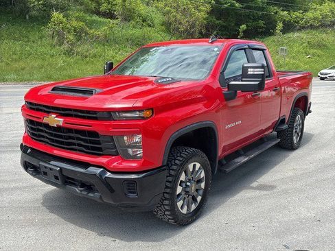 Used 2024 Chevrolet Silverado 2500 Custom w/ Custom Value Package AWD/4WD image 1