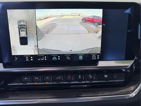 Used 2022 Chevrolet Silverado 1500 LTZ w/ LTZ Convenience Package II AWD/4WD image 20