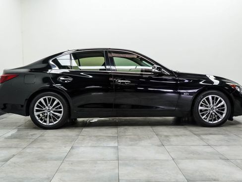 Used 2018 INFINITI Q50 Luxe w/ Essential Package (2.0T Luxe) AWD/4WD image 10
