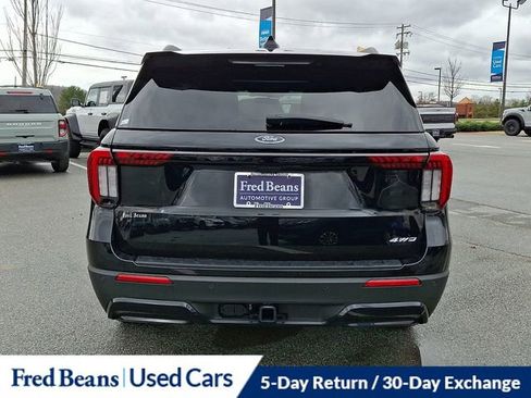Used 2025 Ford Explorer ST-Line image 11