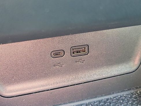 Used 2026 Chevrolet Equinox LT FWD image 27