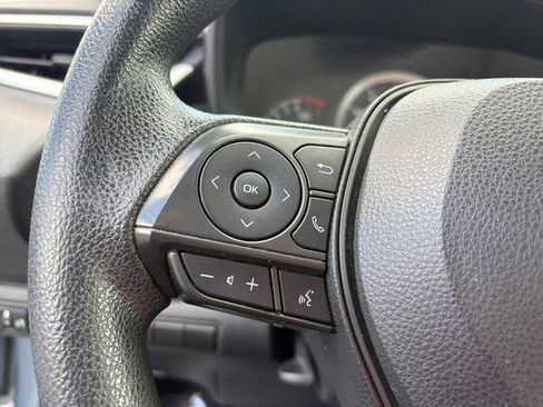 Certified 2022 Toyota Corolla LE FWD image 27