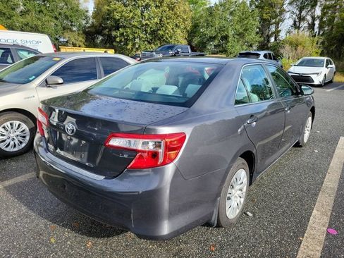 Used 2012 Toyota Camry LE image 4