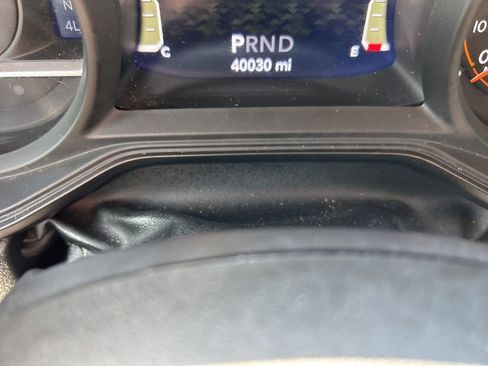 Used 2024 Jeep Wrangler Unlimited Rubicon AWD/4WD image 18
