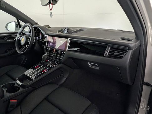 New 2026 Porsche Macan S image 19