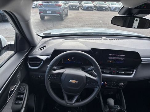 Used 2025 Chevrolet TrailBlazer LT image 32