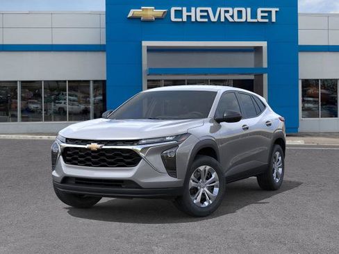 New 2026 Chevrolet Trax LS FWD image 6