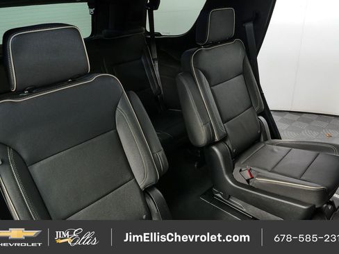 Certified 2023 Chevrolet Tahoe Premier w/ Premium Package 2 AWD/4WD image 18