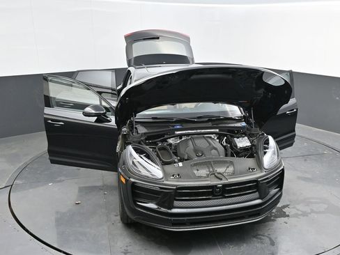 New 2025 Porsche Macan image 47