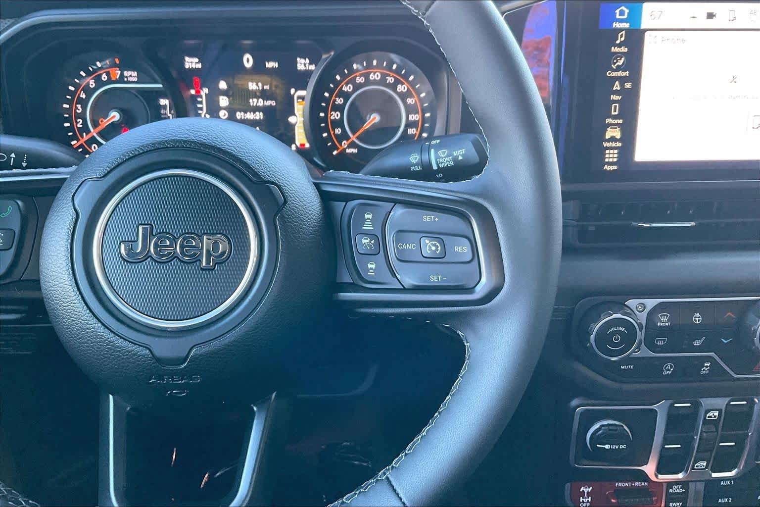 Used 2025 Jeep Gladiator Rubicon AWD/4WD image 21