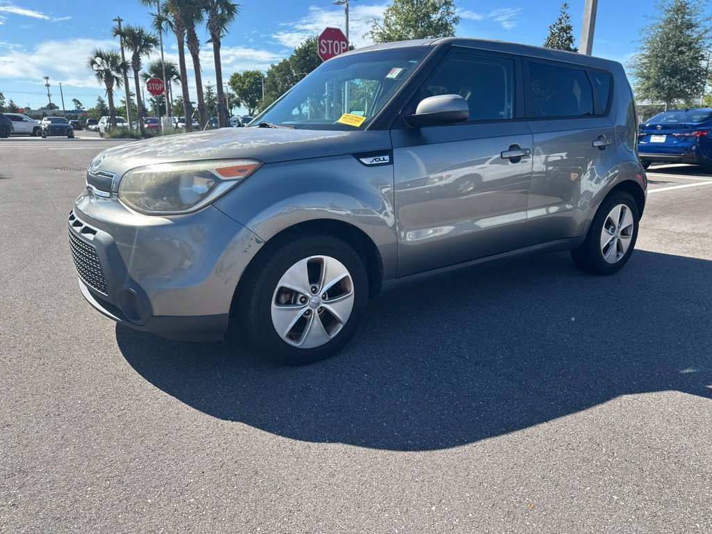 Used 2015 Kia Soul FWD image 2