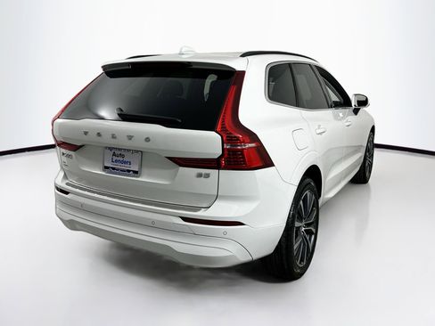 Used 2022 Volvo XC60 B5 Momentum w/ Protection Package Premier image 5