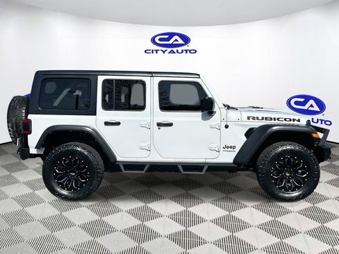 Used 2022 Jeep Wrangler Unlimited Rubicon w/ Dual Top Group AWD/4WD image 2