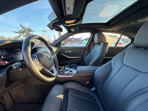 Used 2021 BMW 330i xDrive Sedan w/ Premium Package image 18