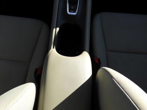 Used 2020 Honda HR-V LX image 38