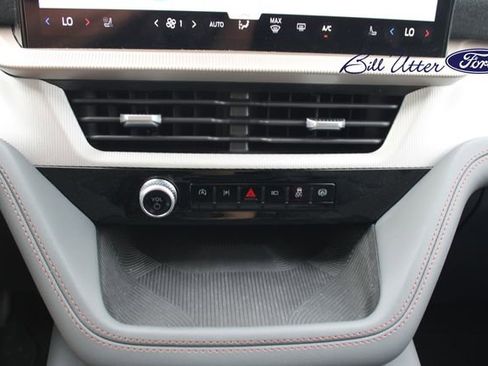 Used 2026 Ford Explorer Active w/ Active Comfort Package image 18