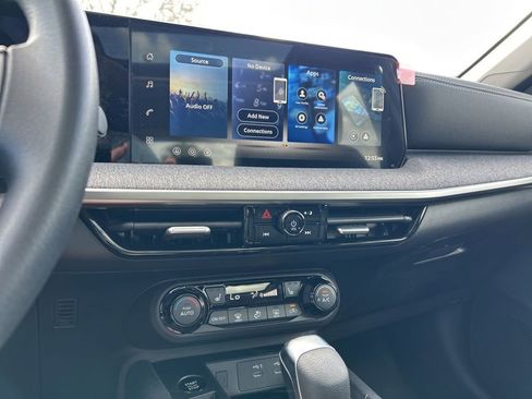 New 2026 Nissan Kicks SV w/ SV Premium Package FWD image 30