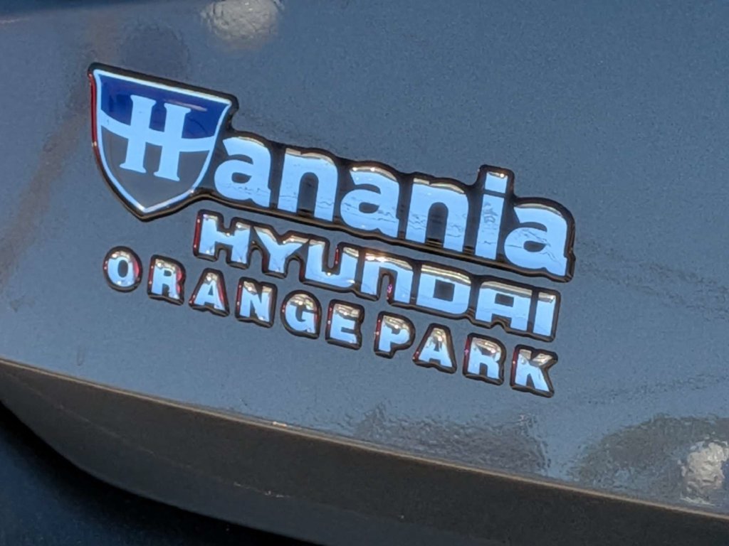 Certified 2025 Hyundai Elantra SEL FWD image 17