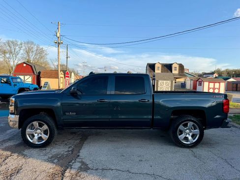 Used 2018 Chevrolet Silverado 1500 LT w/ Texas Edition AWD/4WD image 8