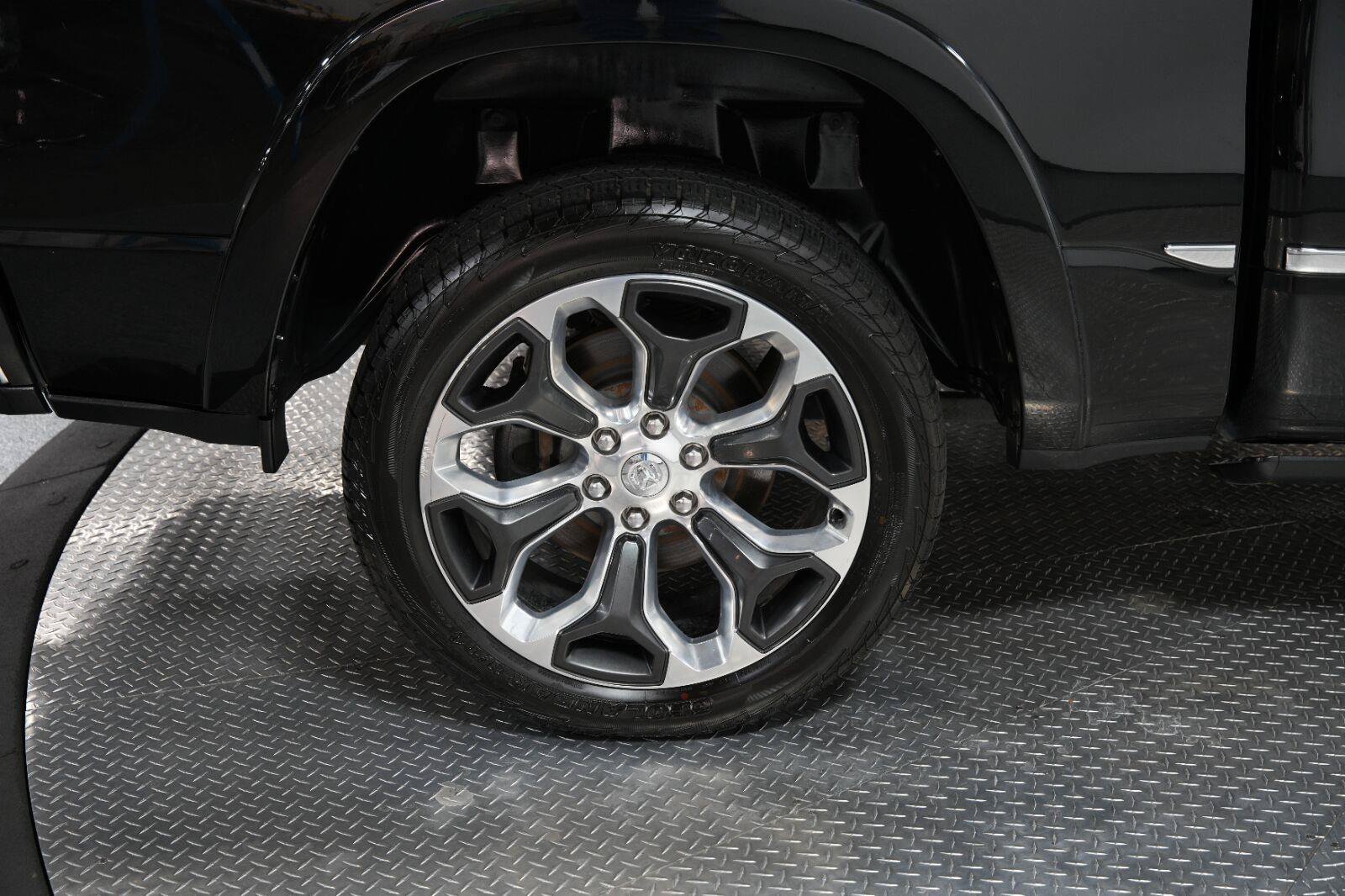 Used 2019 RAM 1500 Limited AWD/4WD image 33