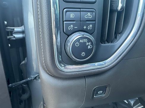 Used 2021 Chevrolet Silverado 1500 RST w/ Z71 Off-Road Package AWD/4WD image 9
