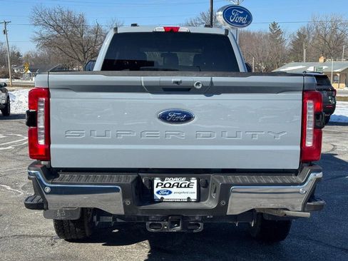 Used 2025 Ford F250 Lariat w/ Chrome Package image 5