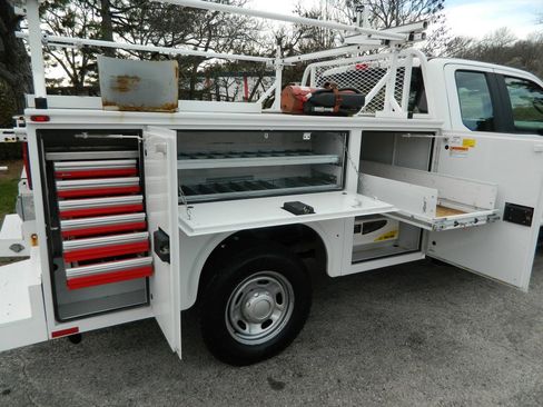 Used 2019 Ford F350 XL w/ Power Equipment Group AWD/4WD image 9
