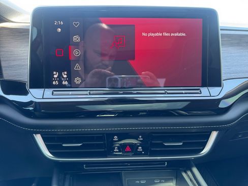 Used 2024 Volkswagen Atlas SEL Premium R-Line AWD/4WD image 21