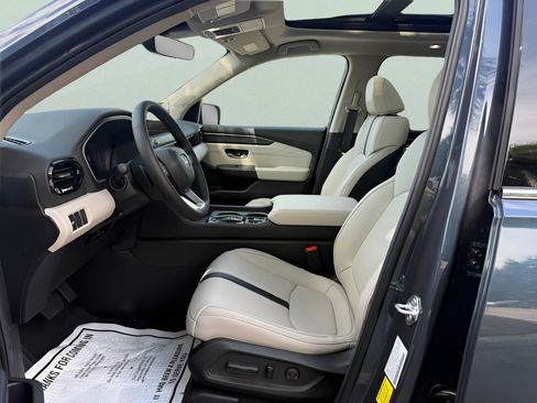 New 2026 Honda Pilot Touring image 9