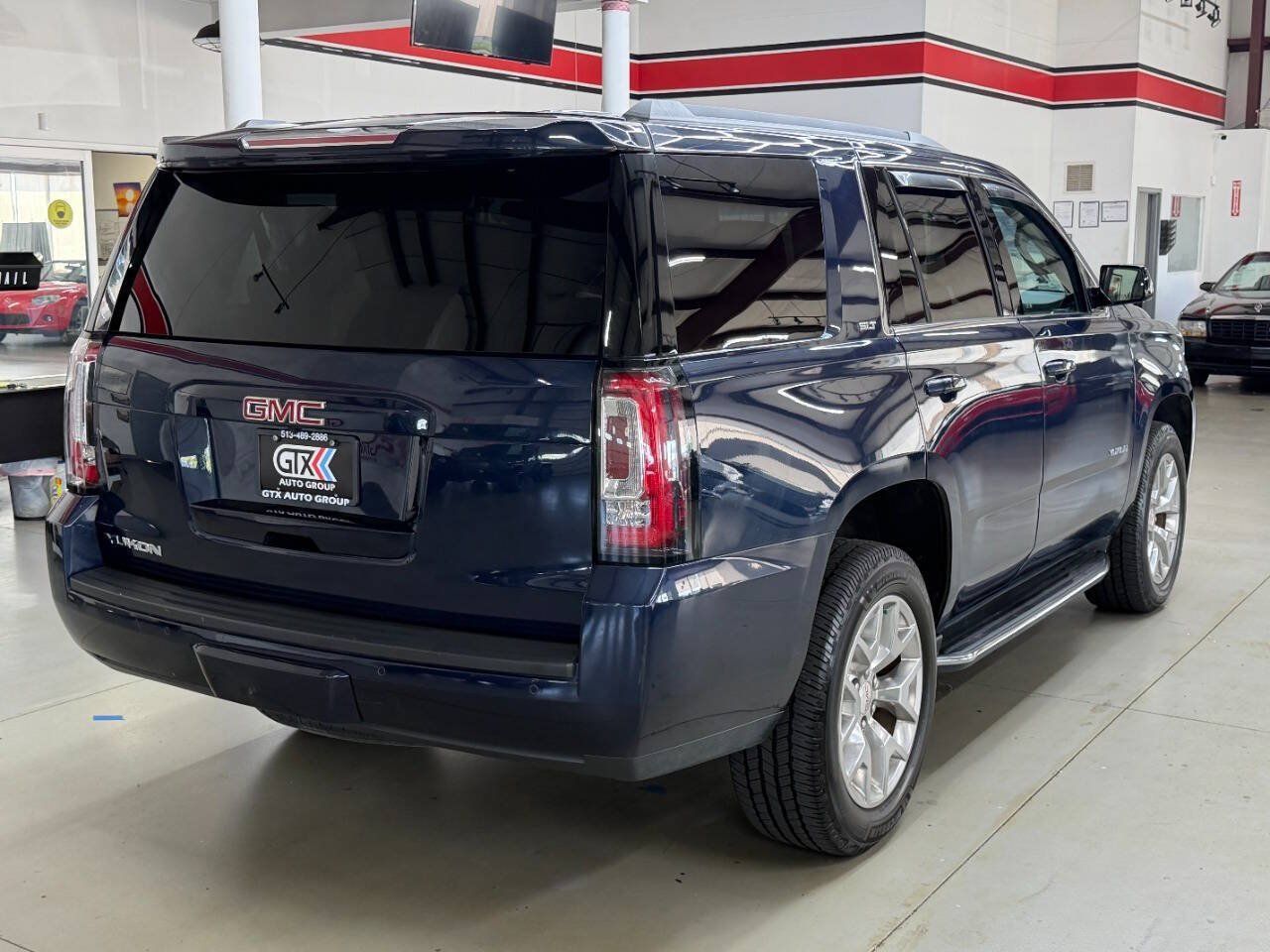 Used 2019 GMC Yukon SLT w/ HD Trailering Package AWD/4WD image 2