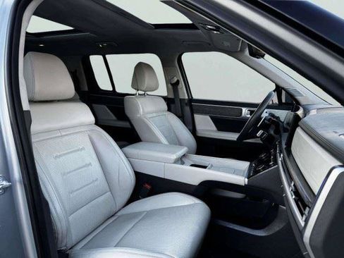 Used 2024 Hyundai Santa Fe Calligraphy FWD image 59